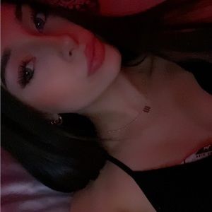 Meet your Posher, Breanna